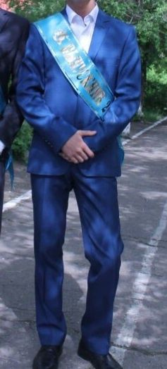 Мужской  синий костюм