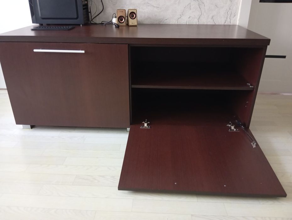 Тумба под телевизор