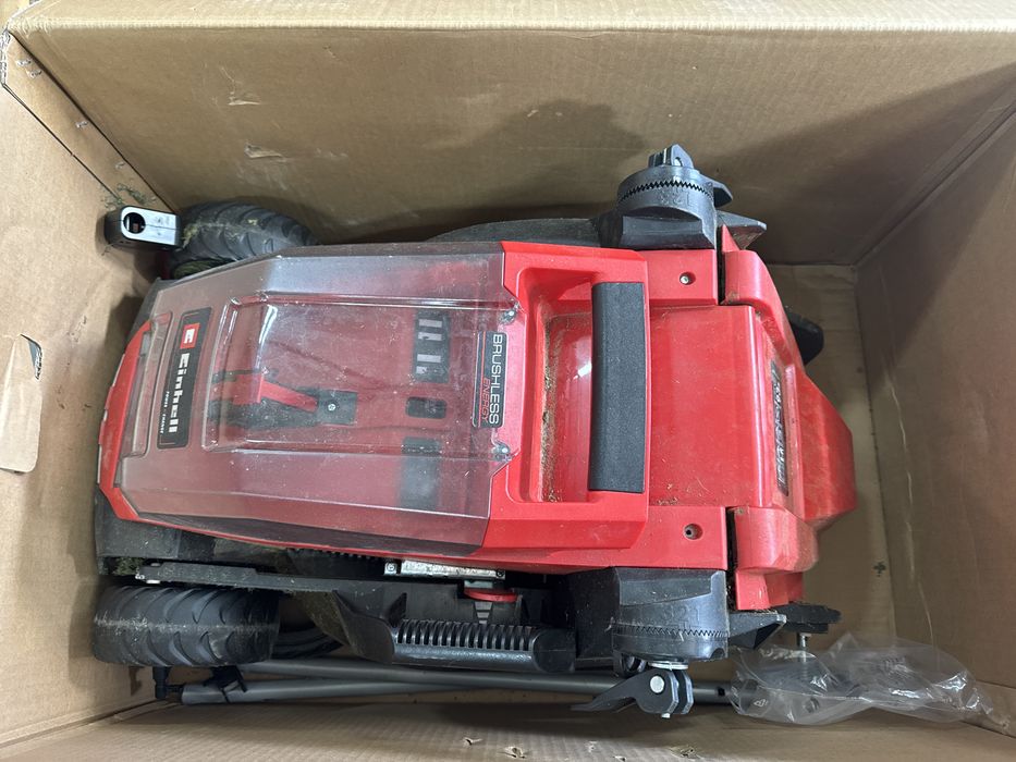 Masina de tuns iarba Einhell GE CM 36/36 Li stricata