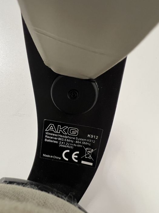 Casti AKG   K912