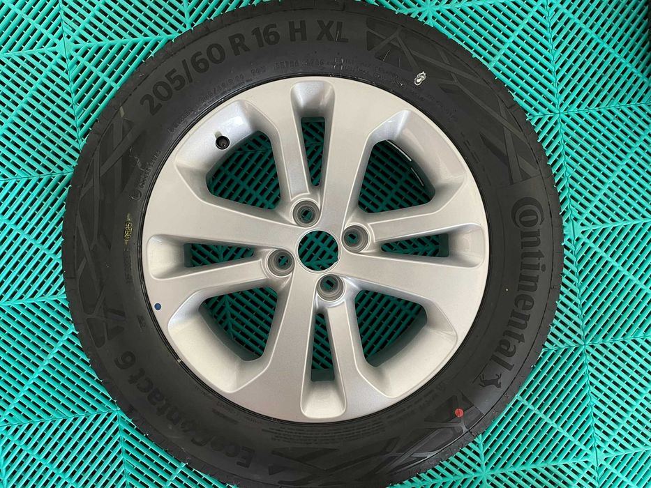 Jante noi cu anvelope noi vara 205 60 R16 Logan Sandero Jogger Clio