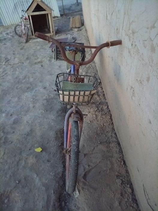 Денги и акша мани