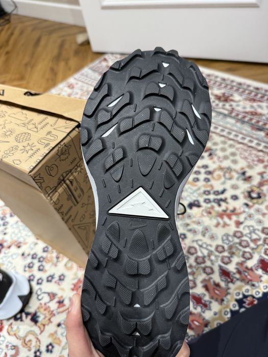 Продам кроссовки nike