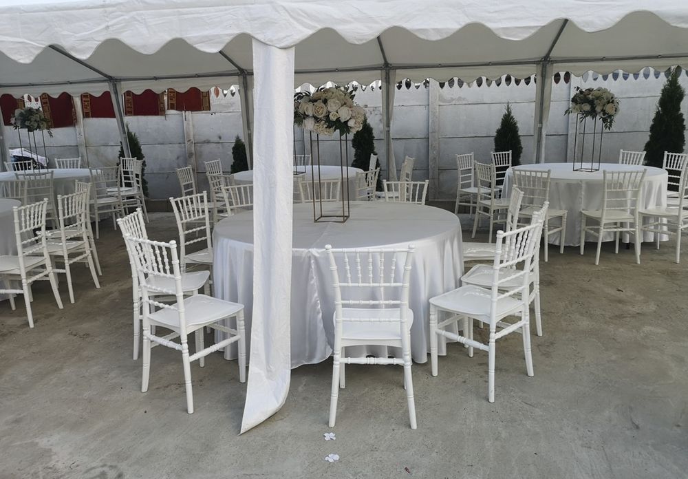 Cort, mese, scaune, decorațiuni de închiriat în Oradea și Bihor