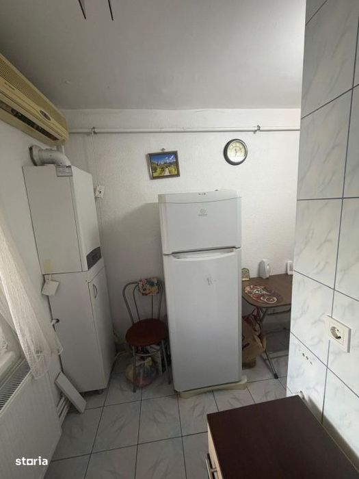 Garsoniera decomandata, 35 mp utili, etaj 1/4, zona Lapus Argesi