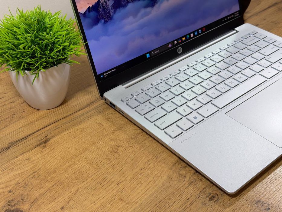 Срочно ! Hp pavilion OLED i7H It dasturlash trading ofis