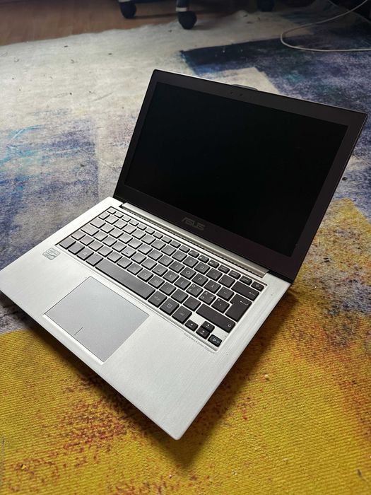laptop asus ux32a, metalic, core i5, 6 gb, hdd si ssd