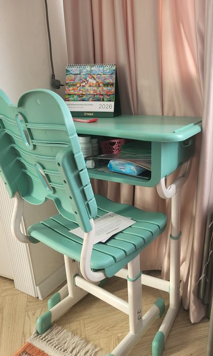 Парта для школьника