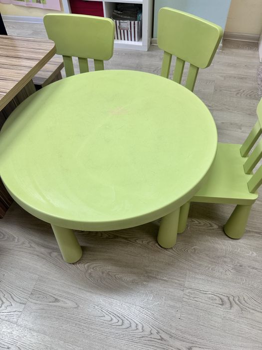 Продаются столы и стулья Ikea