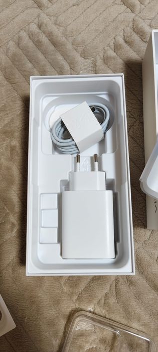 Телефон VIVO Y35