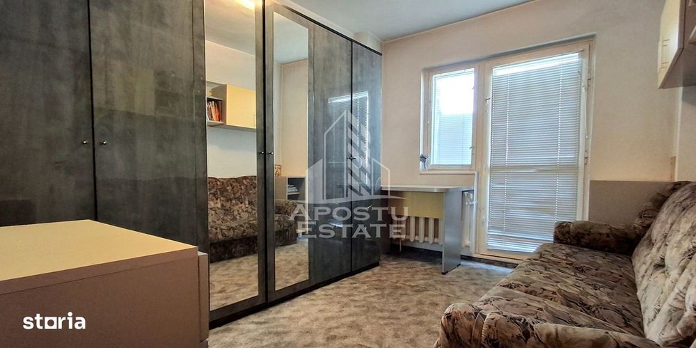 Apartament 4 camere micalaca zona 100