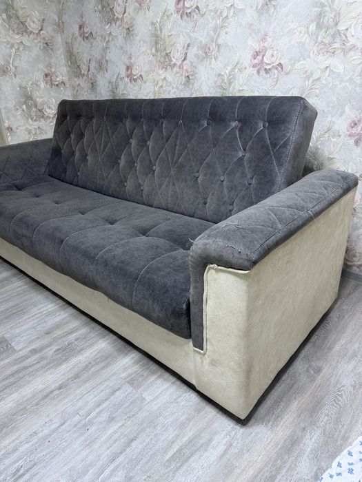 Продам диван и журнальный столик