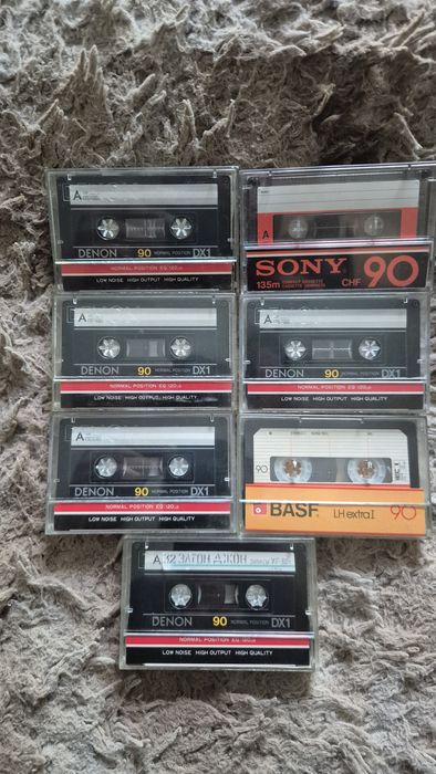 Кассеты DENON SONY BASF в хорошем состоянии!