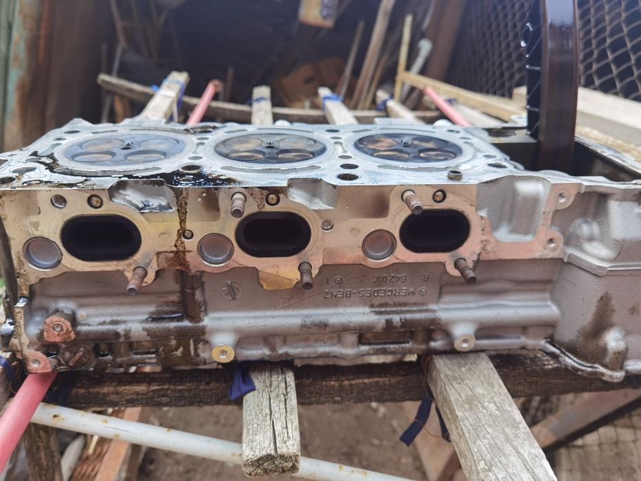 Двигател Мерцедес ОМ642  на части