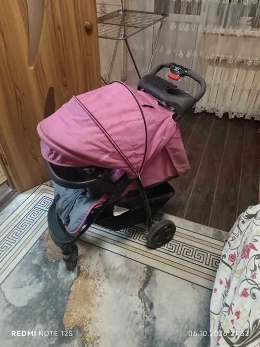 Прогулочная коляска