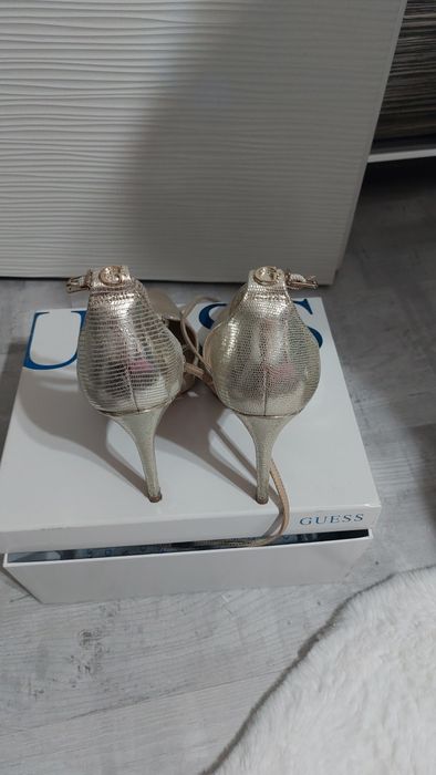 Pantofi dama Guess