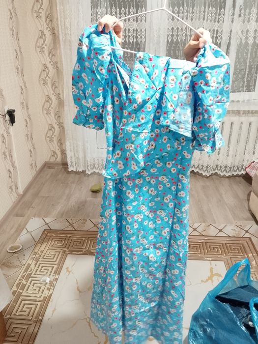 Платье и джинсы новые