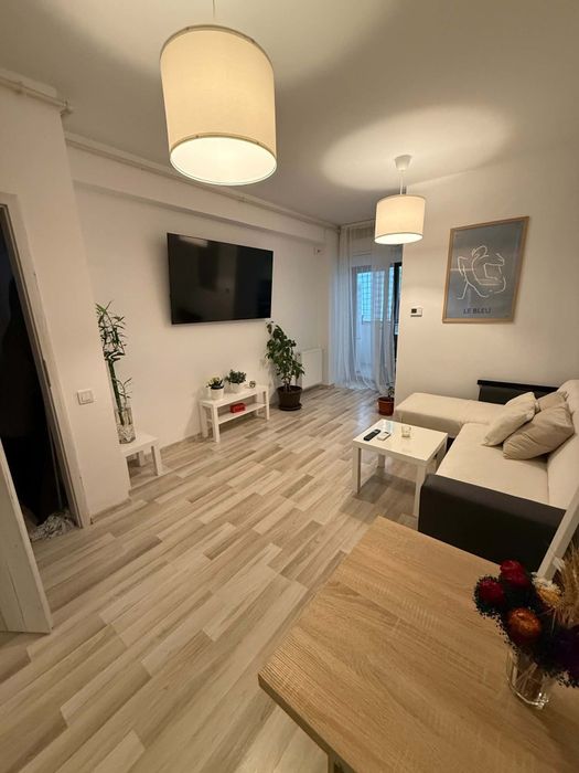 Vând apartament 2 camere mobilat modern