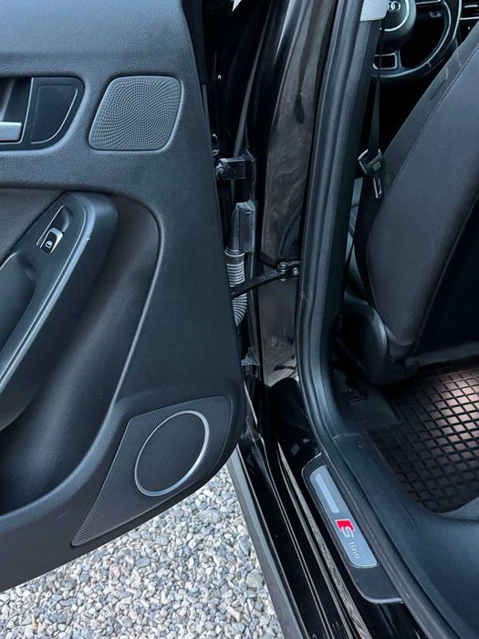 Продавам Ауди А4 Б8.5 s lain quattro автоматик 2000кб 190кс