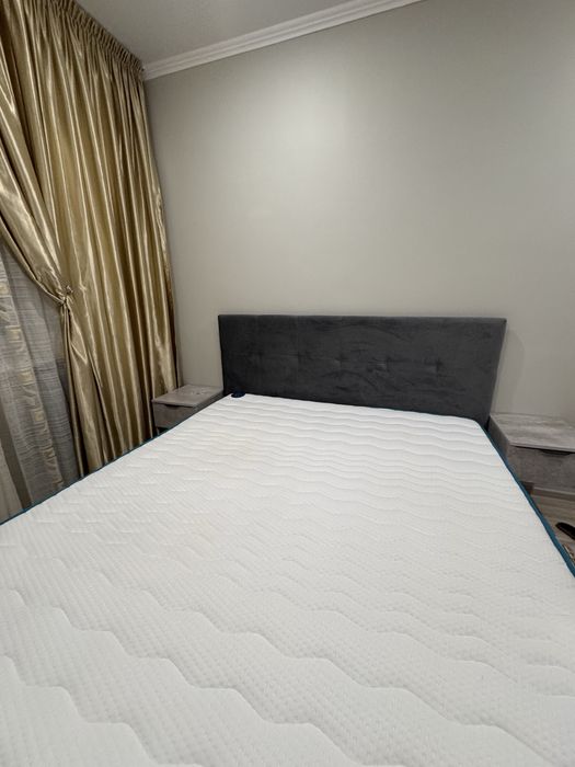 Продам кровать с матрасом