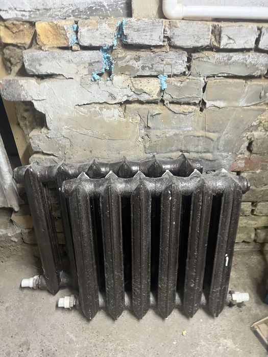 На продаже батарея один радиатор по 800тг