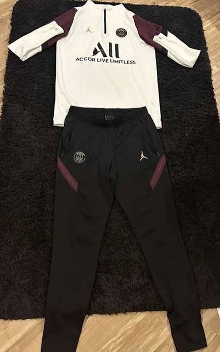 Продавам екип nike psg