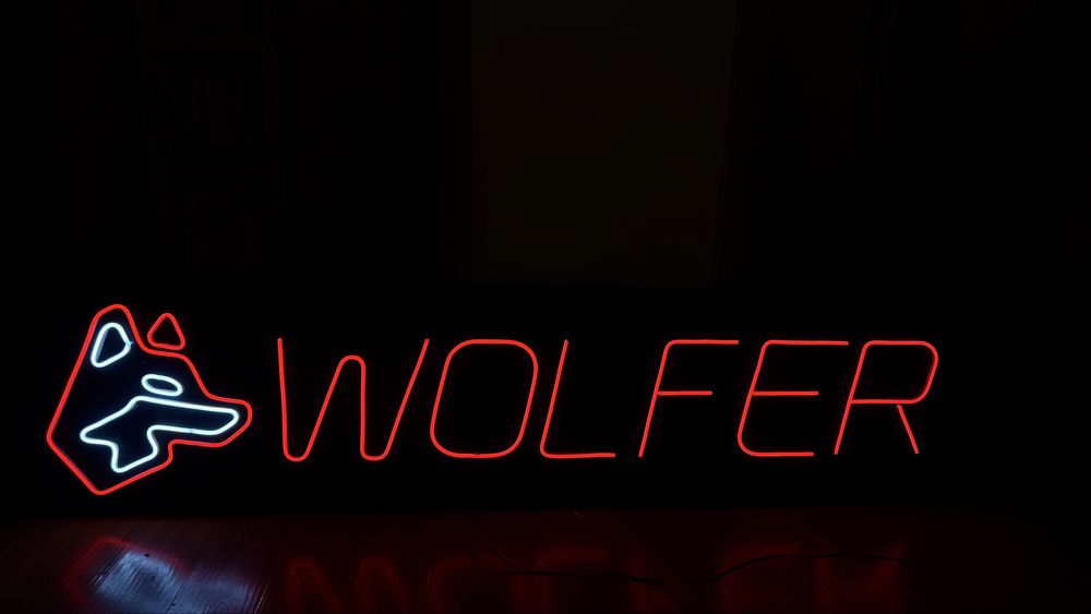 Неоновые вывески