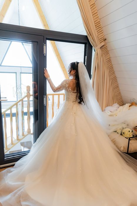 Vand rochie de mireasa Aryanna Karen