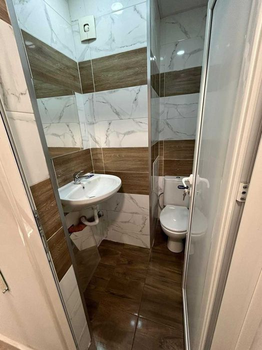 Дава се под наем Тристаен апартамент в Пловдив, Център - 100 кв.м за 468.69 € - Снимка #13