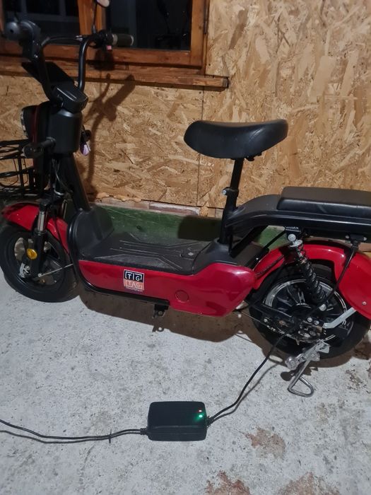 Скутерче с леки забележки