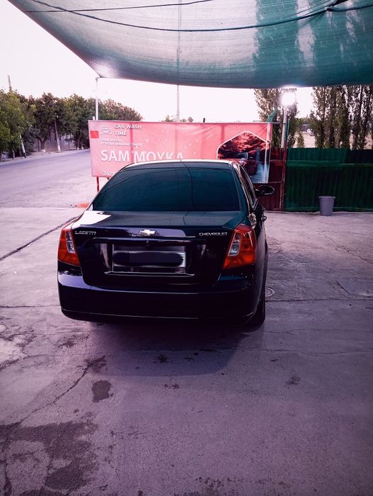 Lasetti 1.8 sotiladi!!!