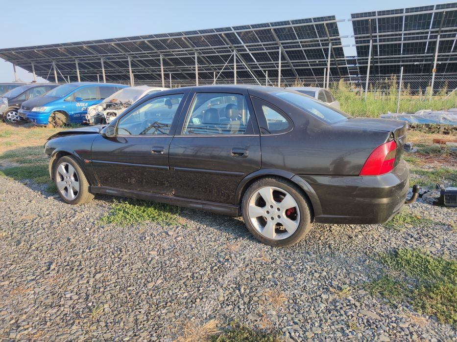 Продавам Опел Вектра Б 2.2 125 зендер НА ЧАСТИ /Opel Vectra B 2.2 dti