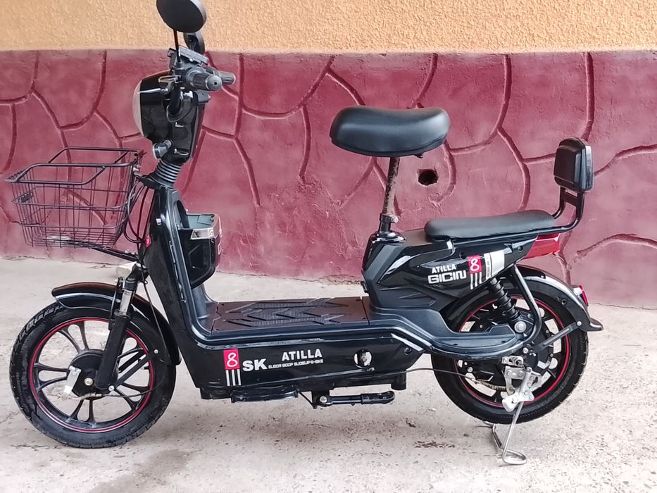 Электроскутер продаю