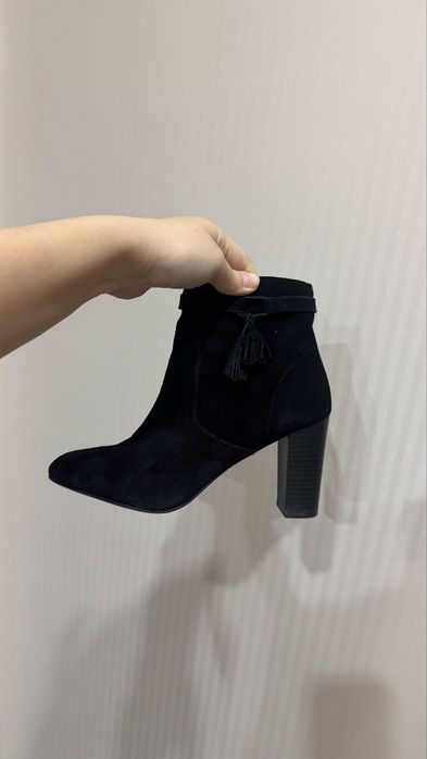 Ботильоны из замши