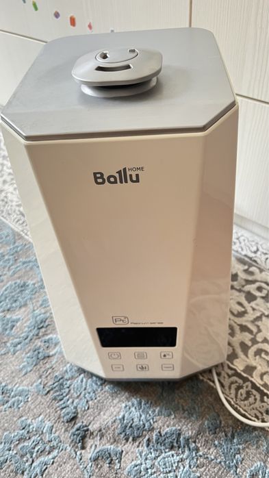 Продам увлажнитель Ballu home 5000