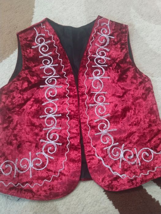 Национальная жилетка