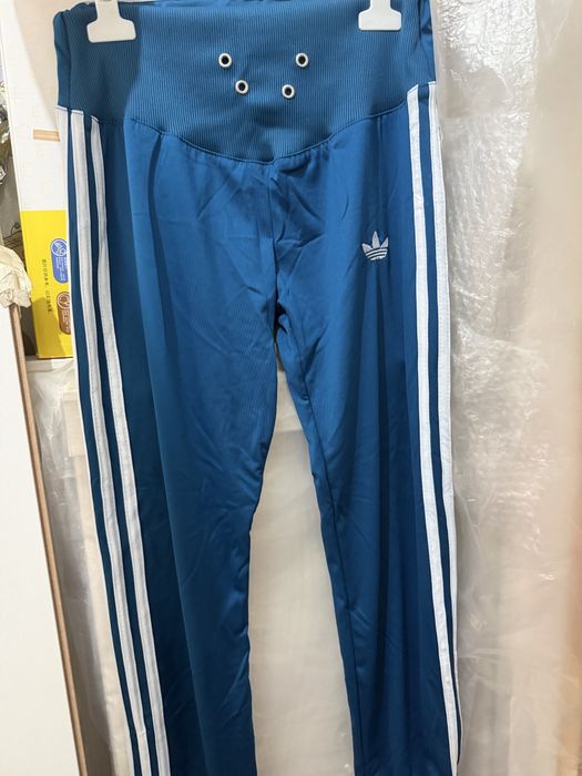 Продам спортивный костюм