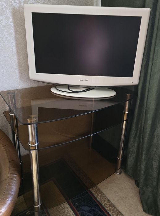 Телевизор самсунг белый