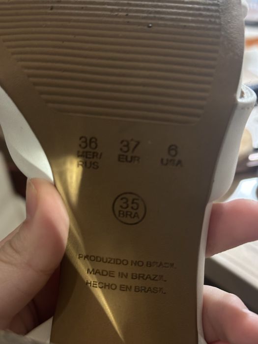 Каблуки с открытым носиком