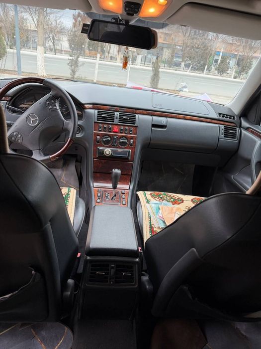 Мерседес бенз сотилади