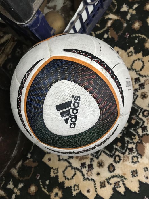 Футбольный мяч Jabulani