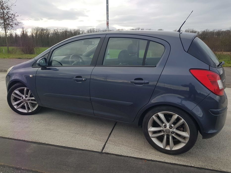 Opel Corsa/1.7 diesel panoramic piele