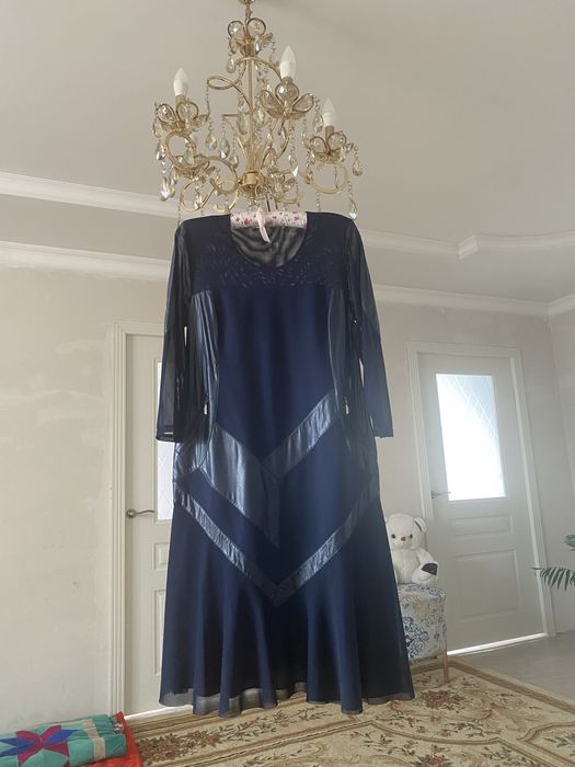 Женская одежда, платья 50-52 р