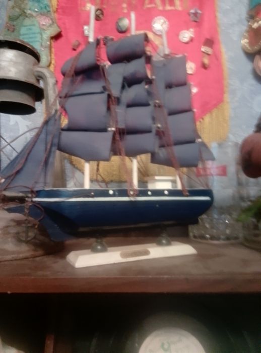 Фигурки статуэтки