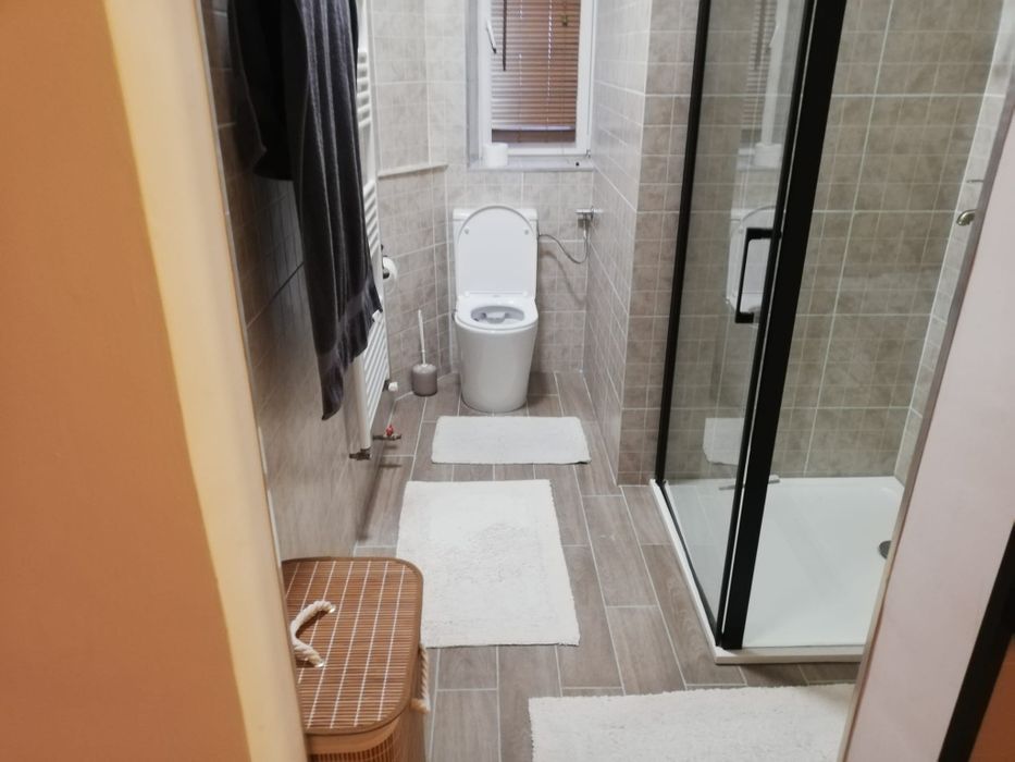 Apartament 2 camere, zona Tractorul