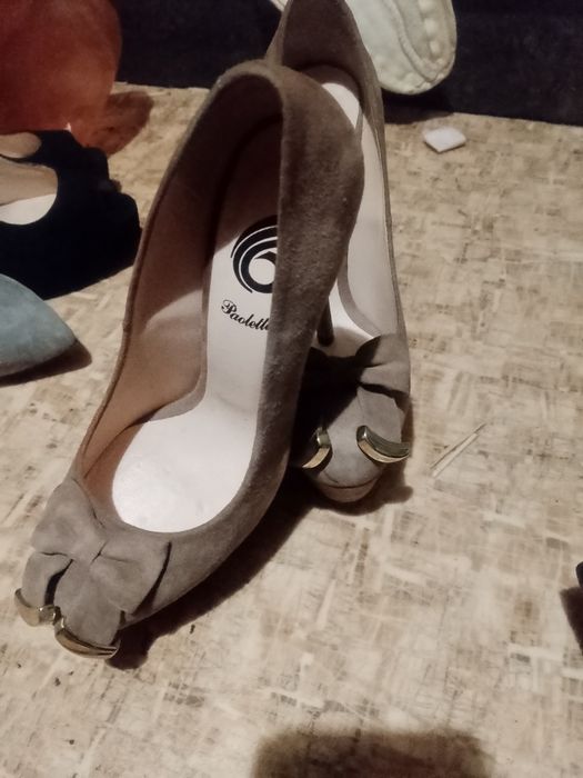 Продам туфли на шпильке