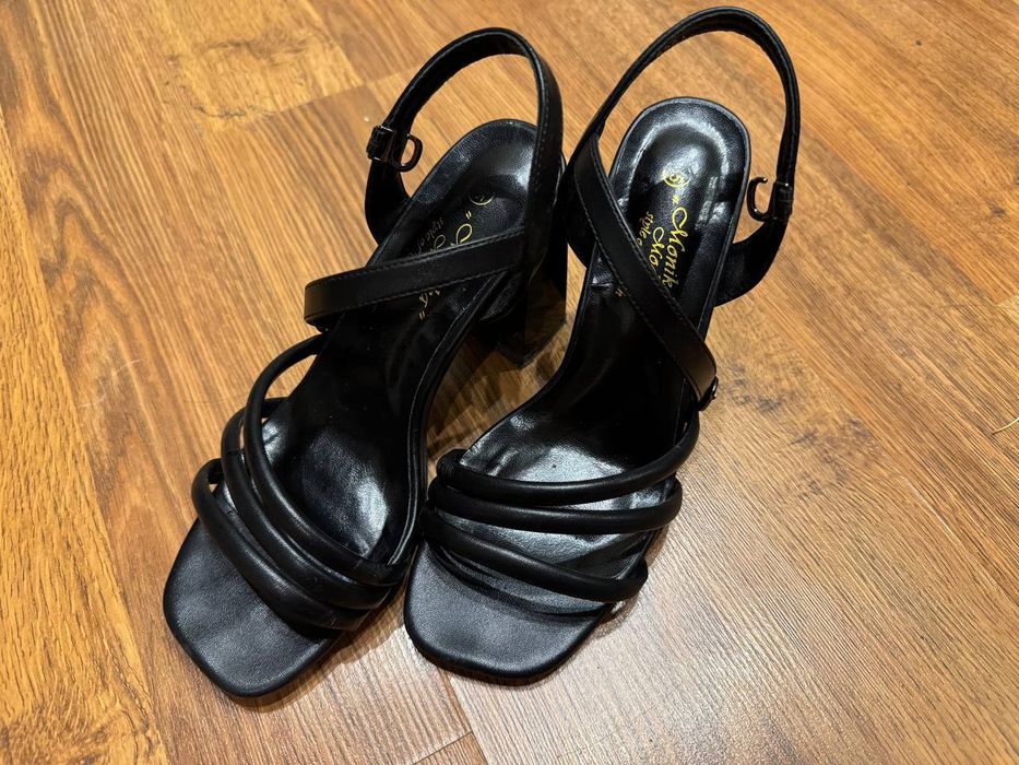 Босоножки как новые 35