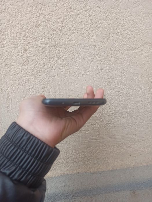 Redmi 10A 4:64  2023 hama narsasi radnoy usta kormagan tel kardok bor