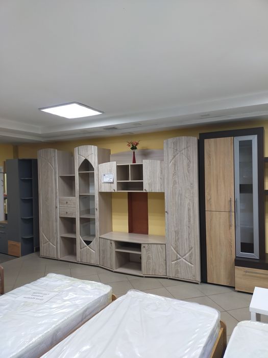 Продам стенку- горку 25000