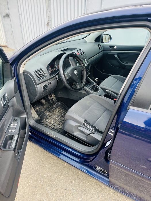 Vand golf 5 anul 2006